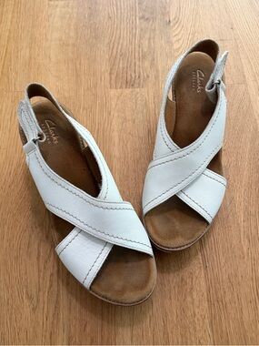 Clarks 9 White Leather Open Toe Cork Wedge Platform Sandals